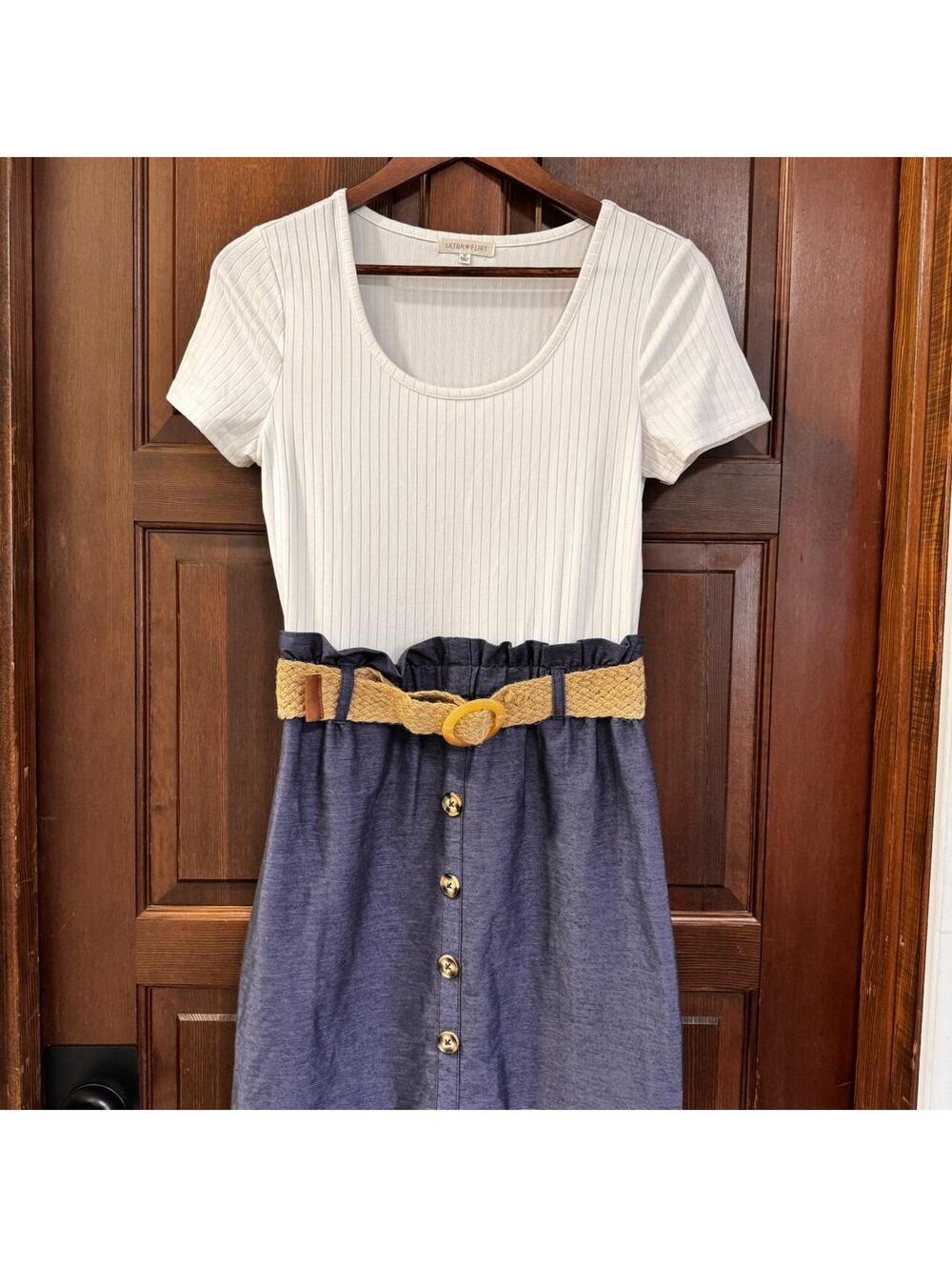 Ultra Flirt Medium Two-Tone Button Front Dress with Belt